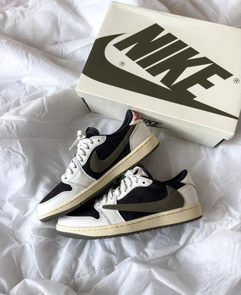 Travis Scott x Air Jordan 1 Low “Olive Green”
