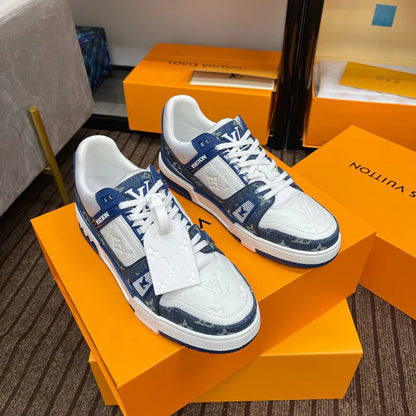 LOUIS VUITION TRAINER SNEAKER BLUE